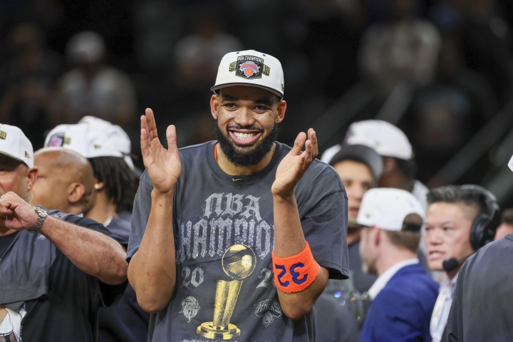 唐斯：作为尼克斯球迷仍不敢相信夺冠 我知道自己终会走到这一步